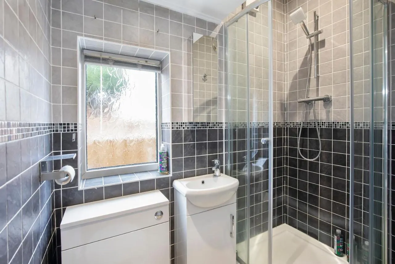 Five Bedroom Holiday House York Centre - Peace House - 56 Sycamore Terrace 0*,  United Kingdom